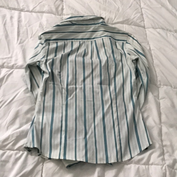 Bottom up dress shirt and matching tank top - Picture 4 of 4